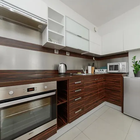 Near The Us Embassy * ワルシャワ