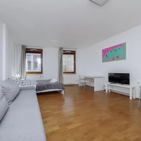 Near The Us Embassy Daire